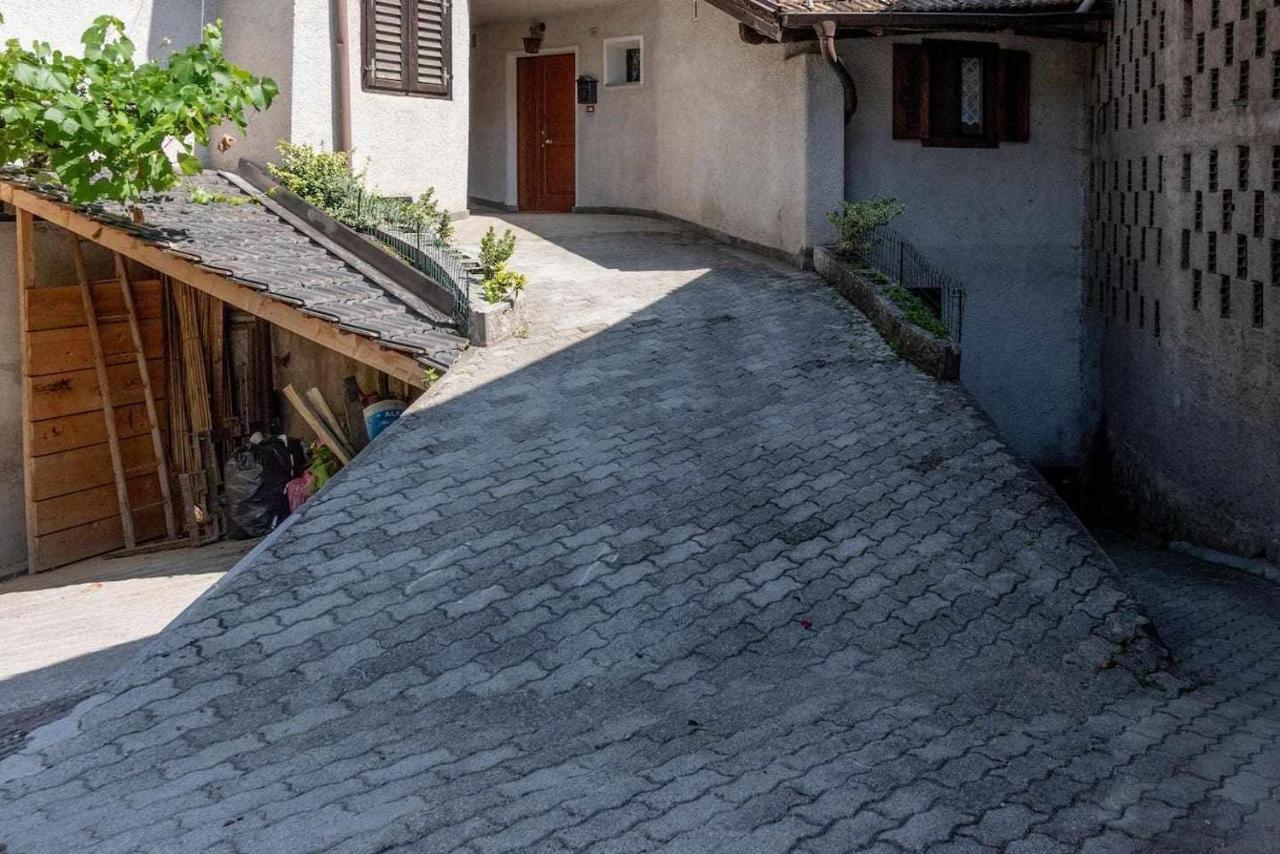 Dimora Al Portico Cloz Ospitar Apartment Bagian luar foto