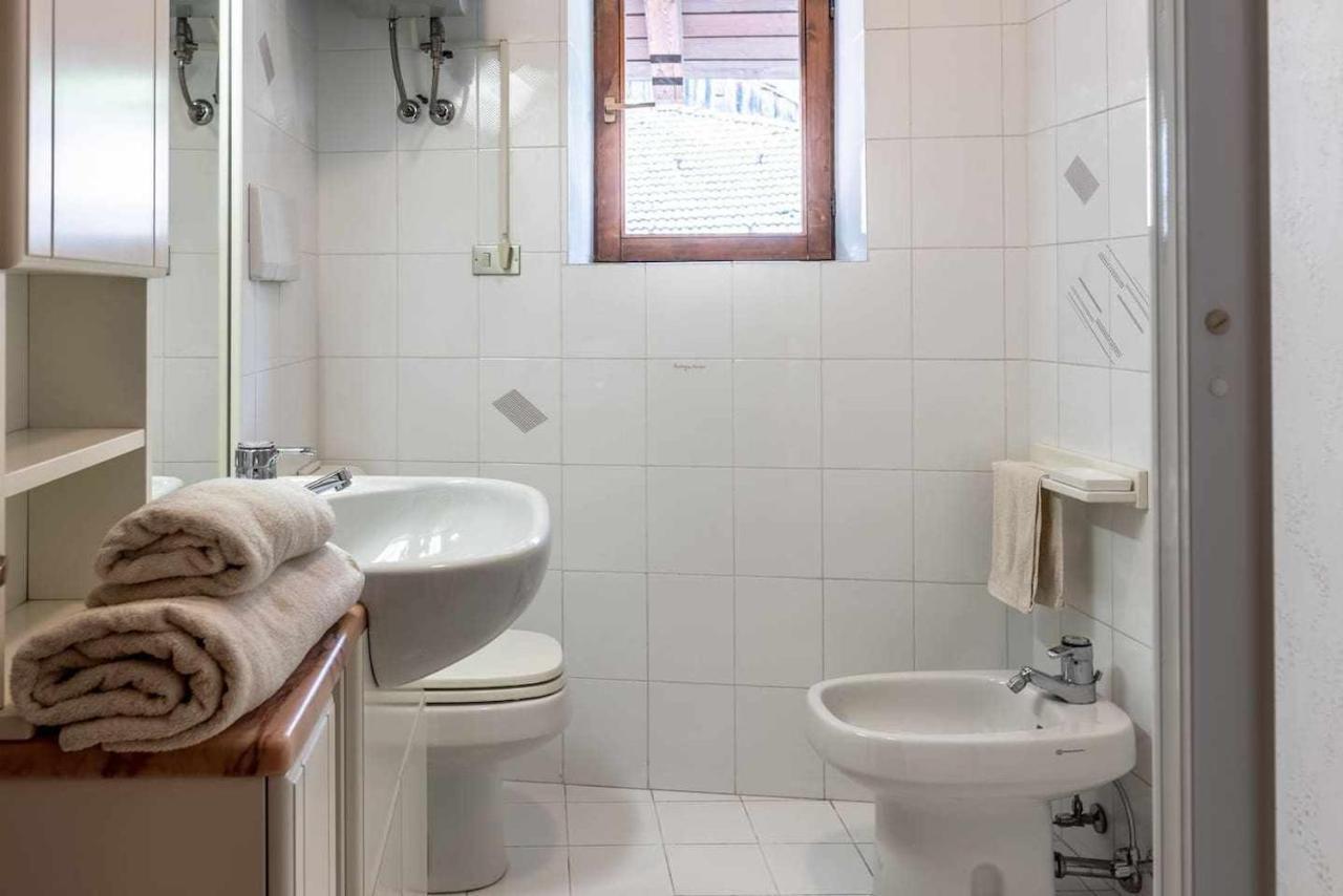 Dimora Al Portico Cloz Ospitar Apartment Bagian luar foto